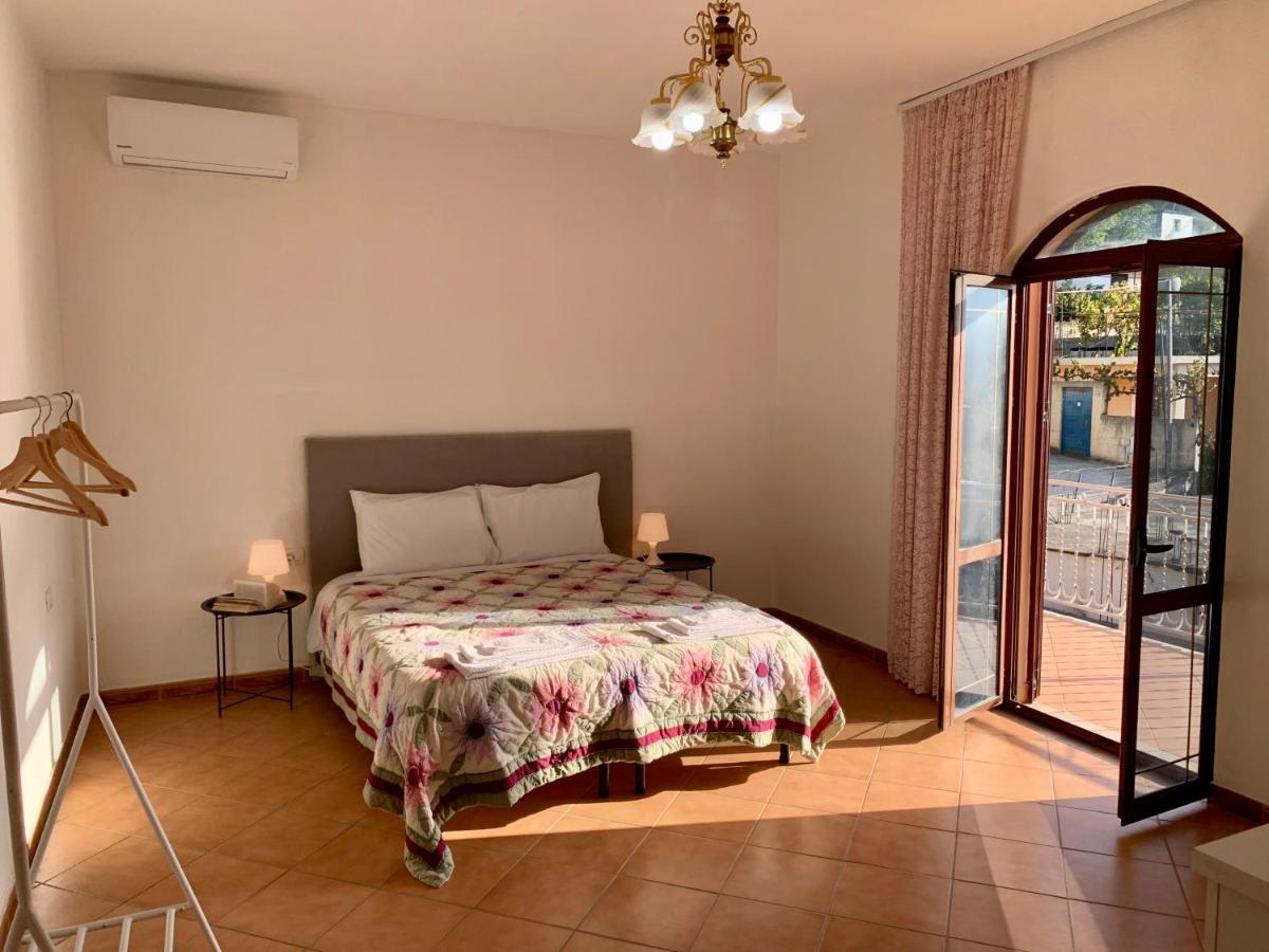 Guesthouse Villa Rosa Berat Bagian luar foto